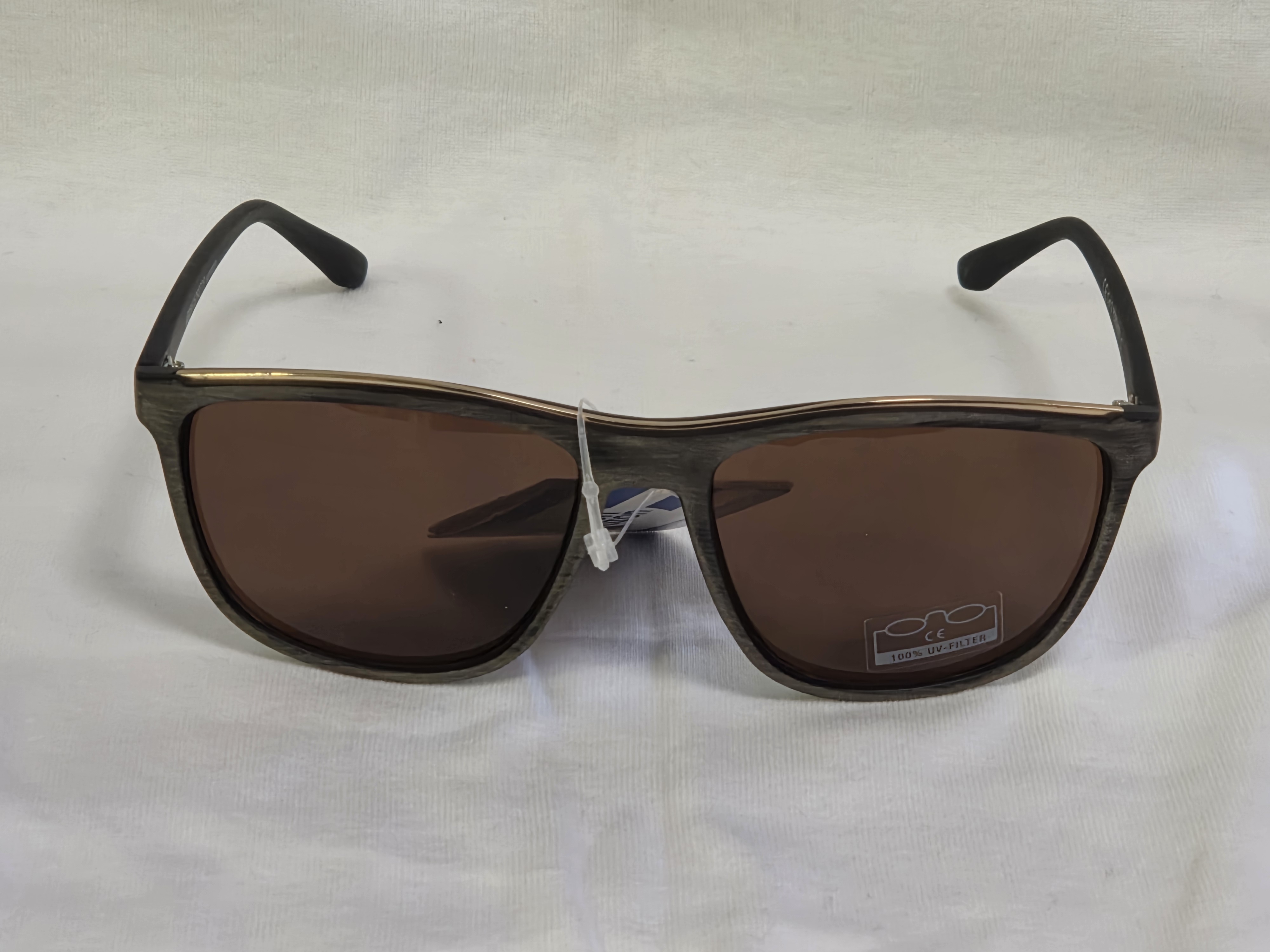 Sunglasses with brown lenses